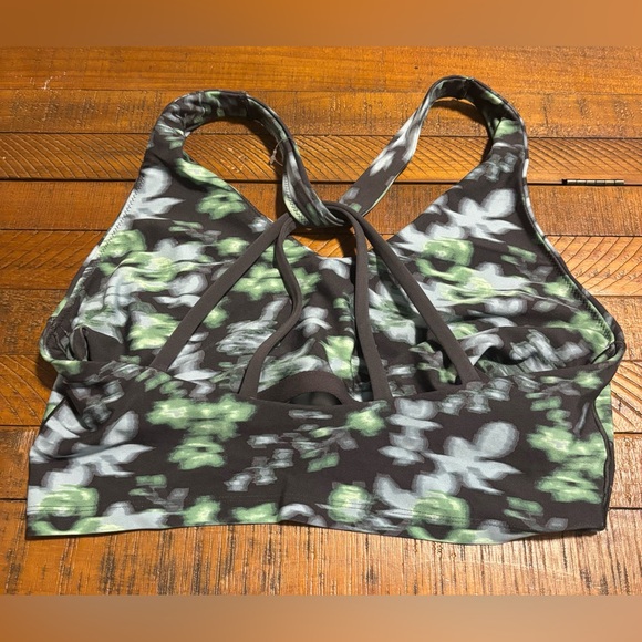 Offline Blurred Floral Sports Bra - Picture 4 of 5